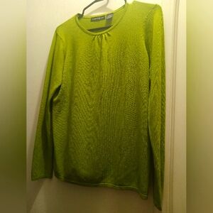 Green Ribbed Long Sleeve Light Sweater Size Large